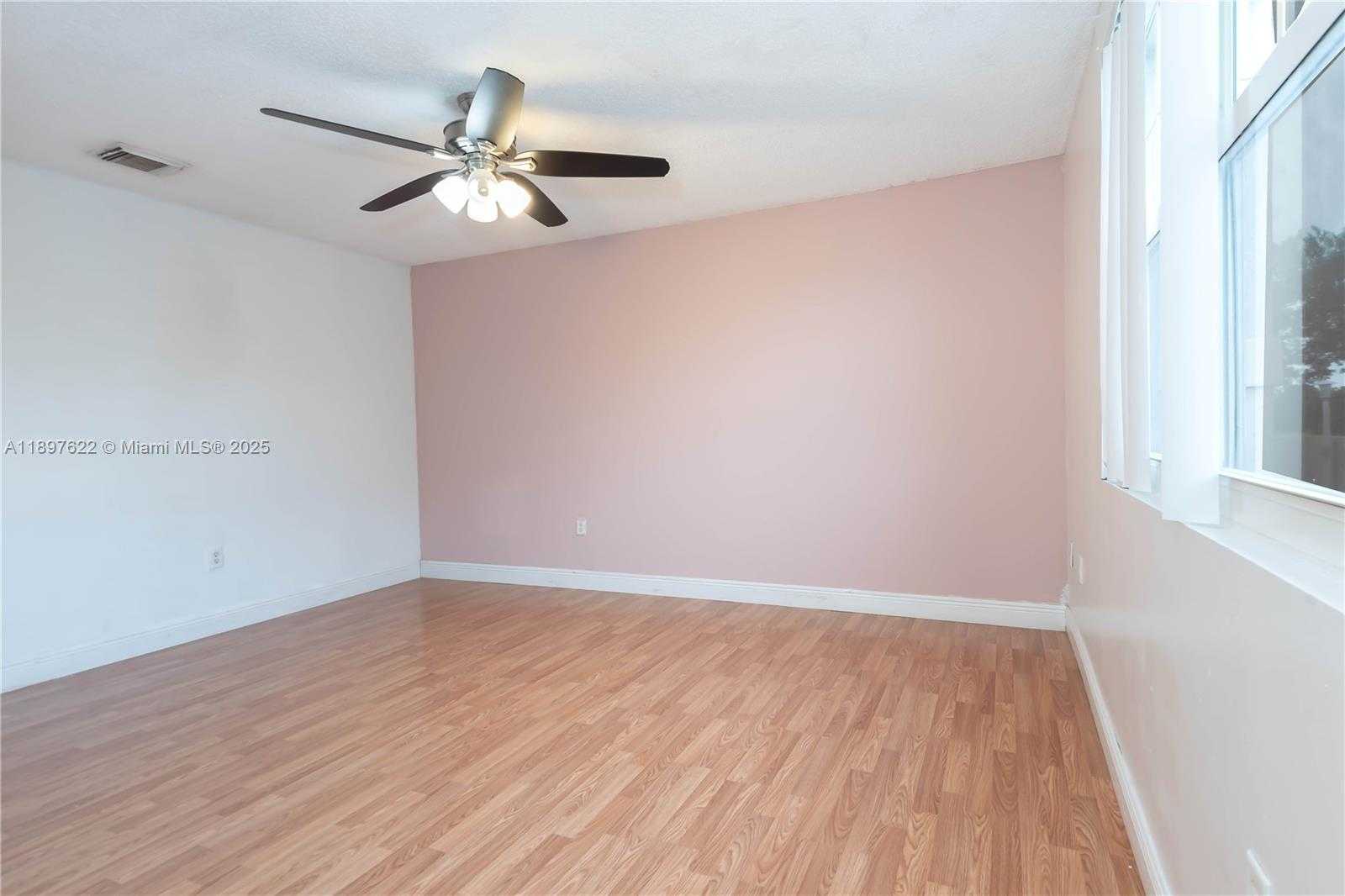 Small Image of 3382 NORTH WEST 197TH TER, Miami Gardens Number 15