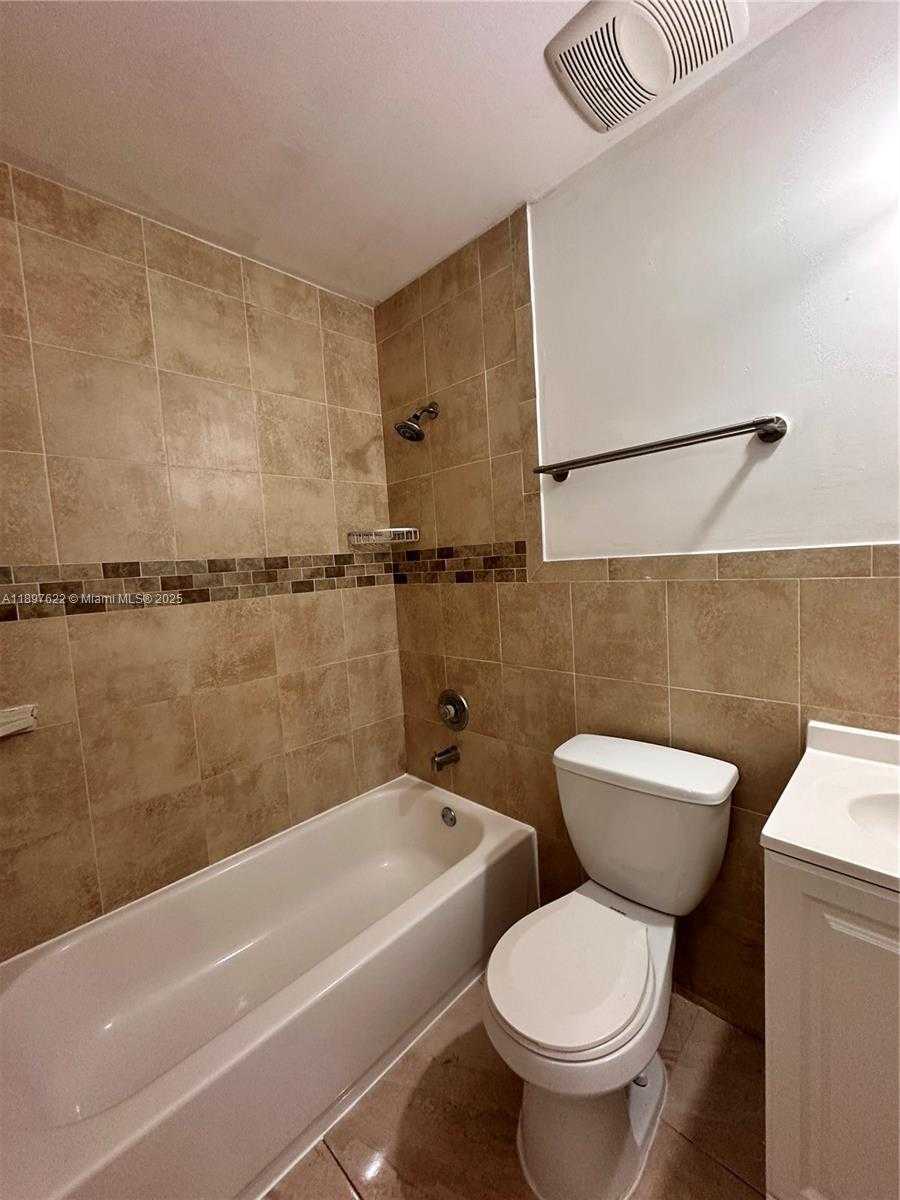 Small Image of 3382 NORTH WEST 197TH TER, Miami Gardens Number 19