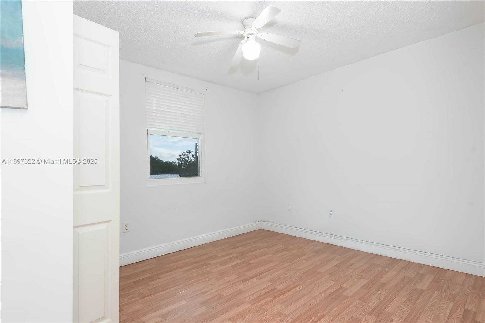 Small Image of 3382 NORTH WEST 197TH TER, Miami Gardens Number 26