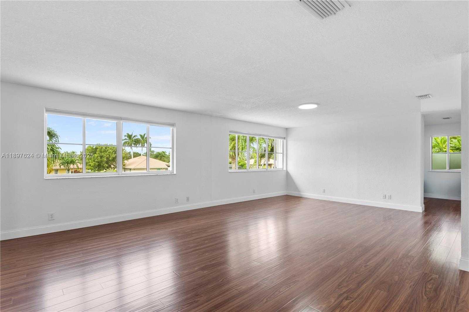 Small Image of 3620 HERON RIDGE LN, Weston Number 14