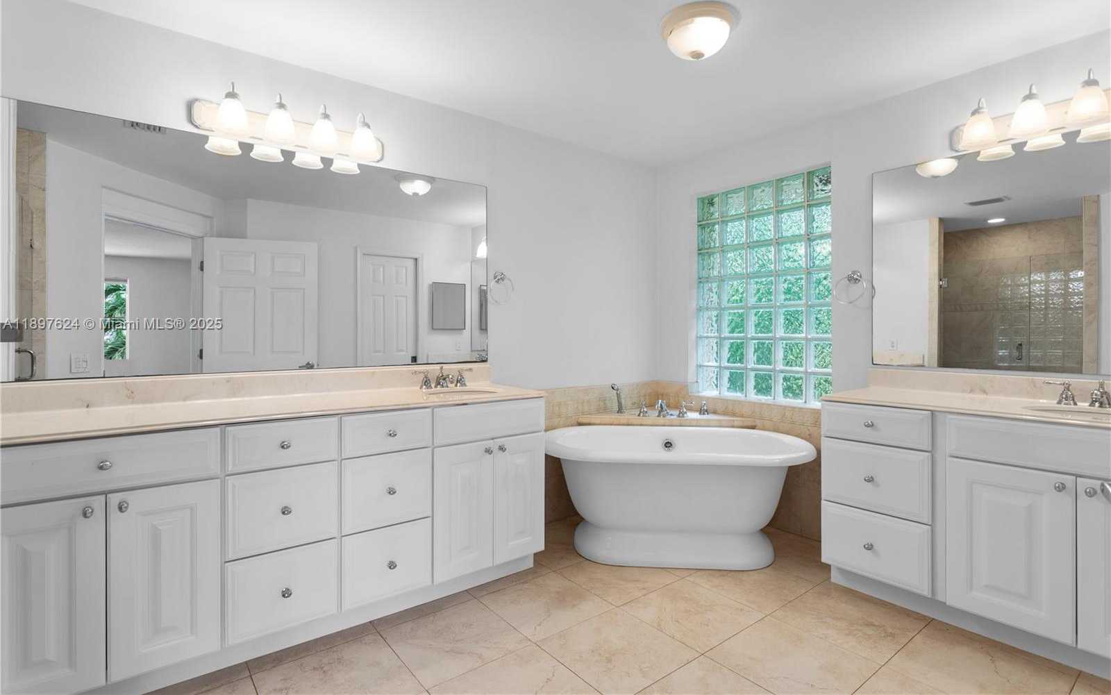 Small Image of 3620 HERON RIDGE LN, Weston Number 16
