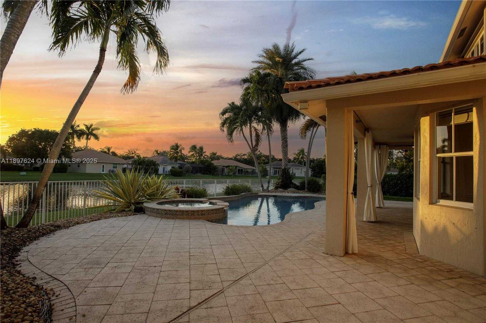 Small Image of 3620 HERON RIDGE LN, Weston Number 23