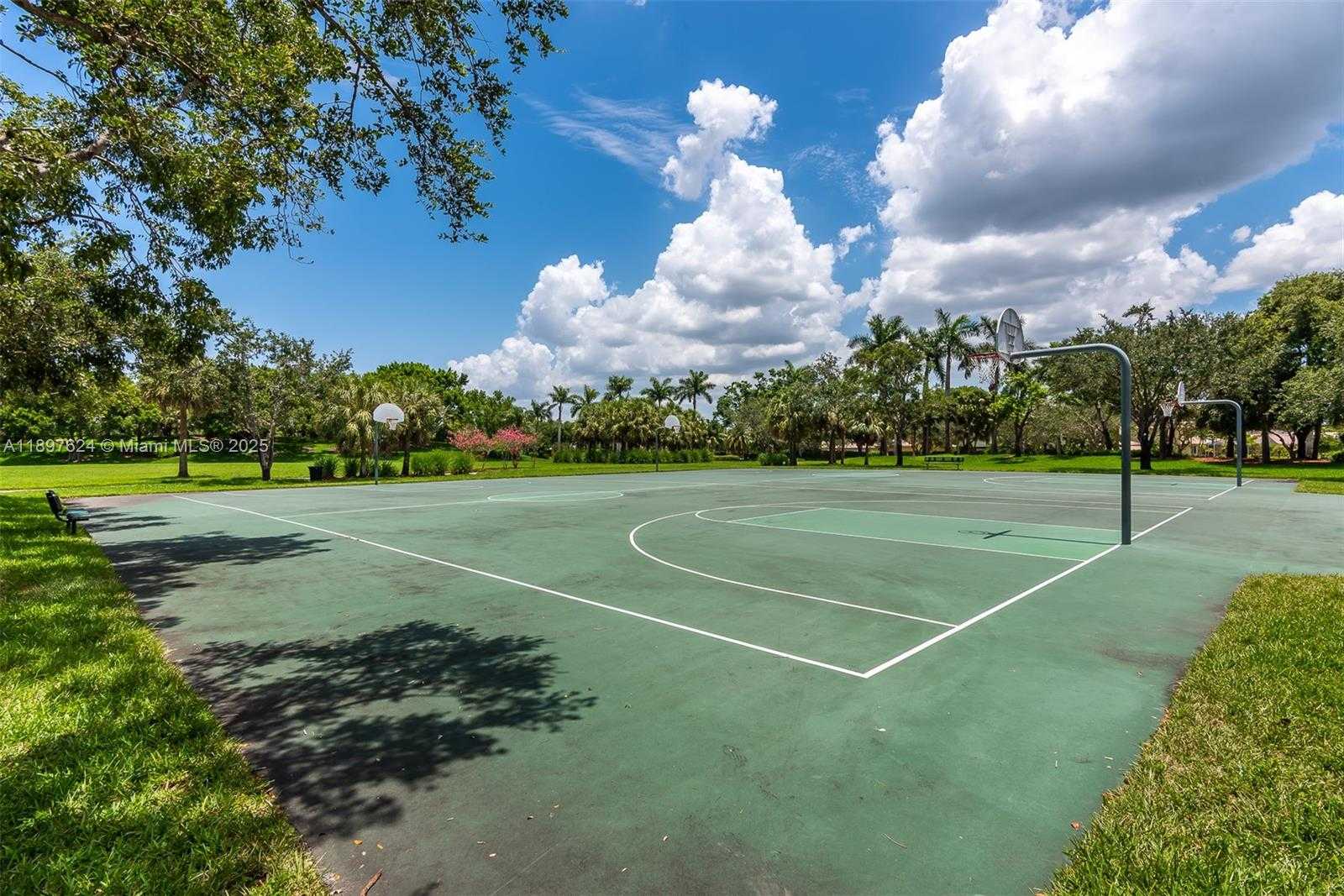 Small Image of 3620 HERON RIDGE LN, Weston Number 34