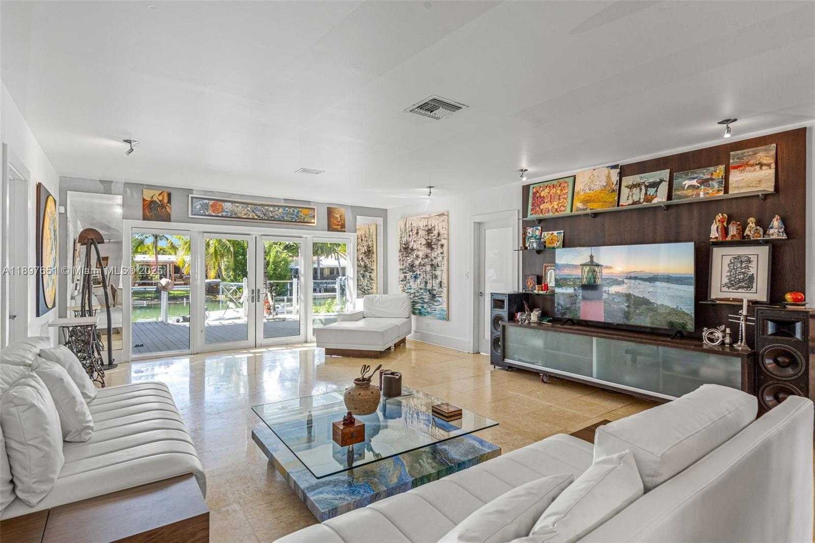 Small Image of 7970 HAWTHORNE AVE, Miami Beach Number 11