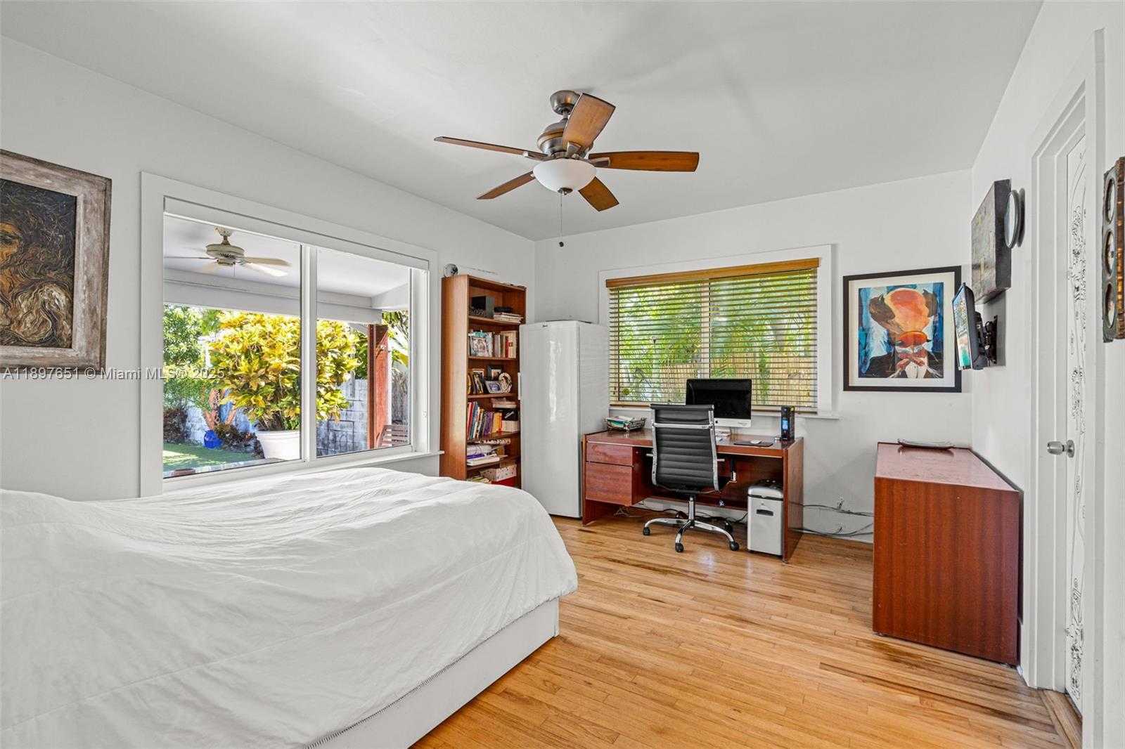 Small Image of 7970 HAWTHORNE AVE, Miami Beach Number 24