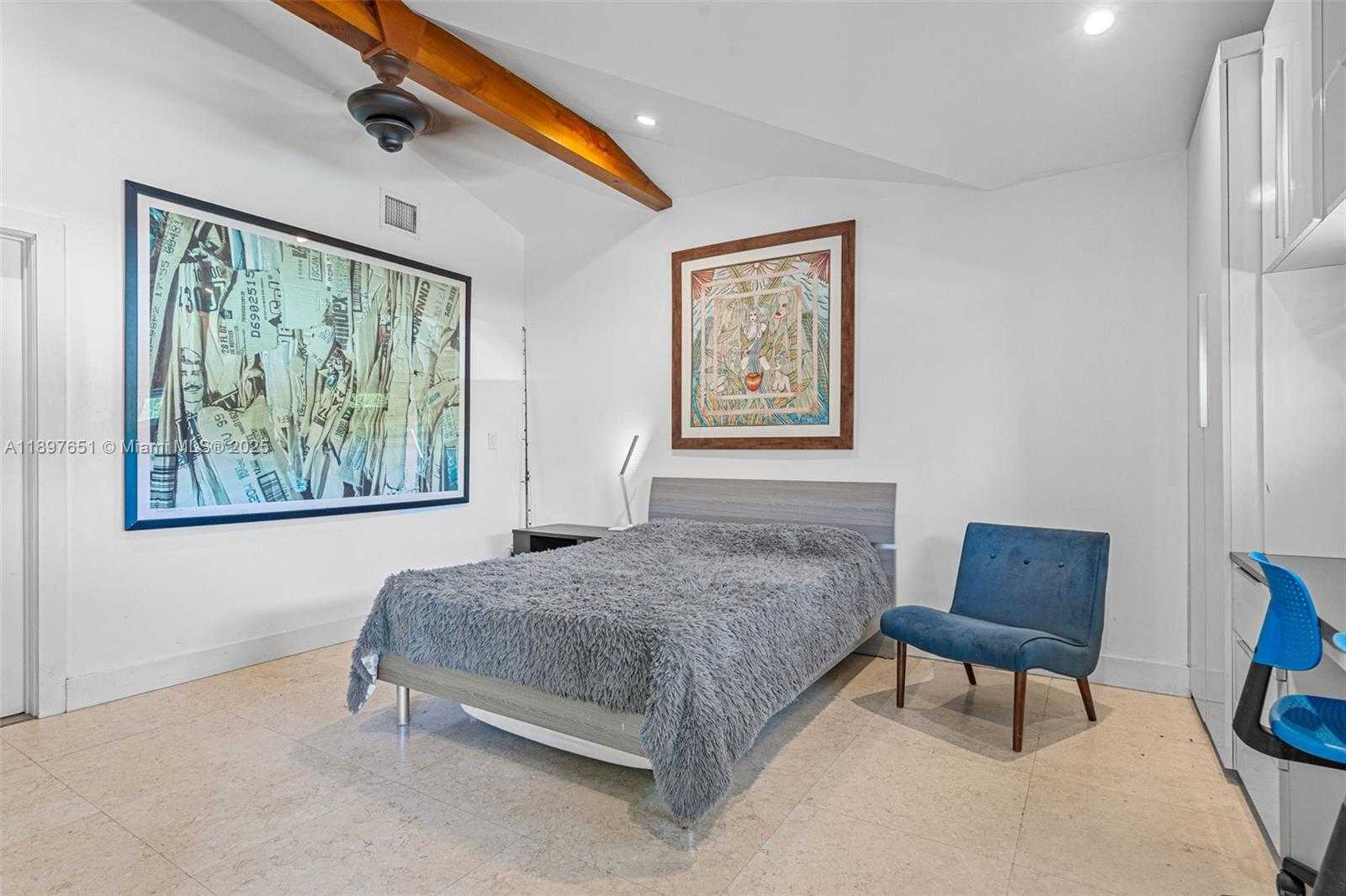 Small Image of 7970 HAWTHORNE AVE, Miami Beach Number 31