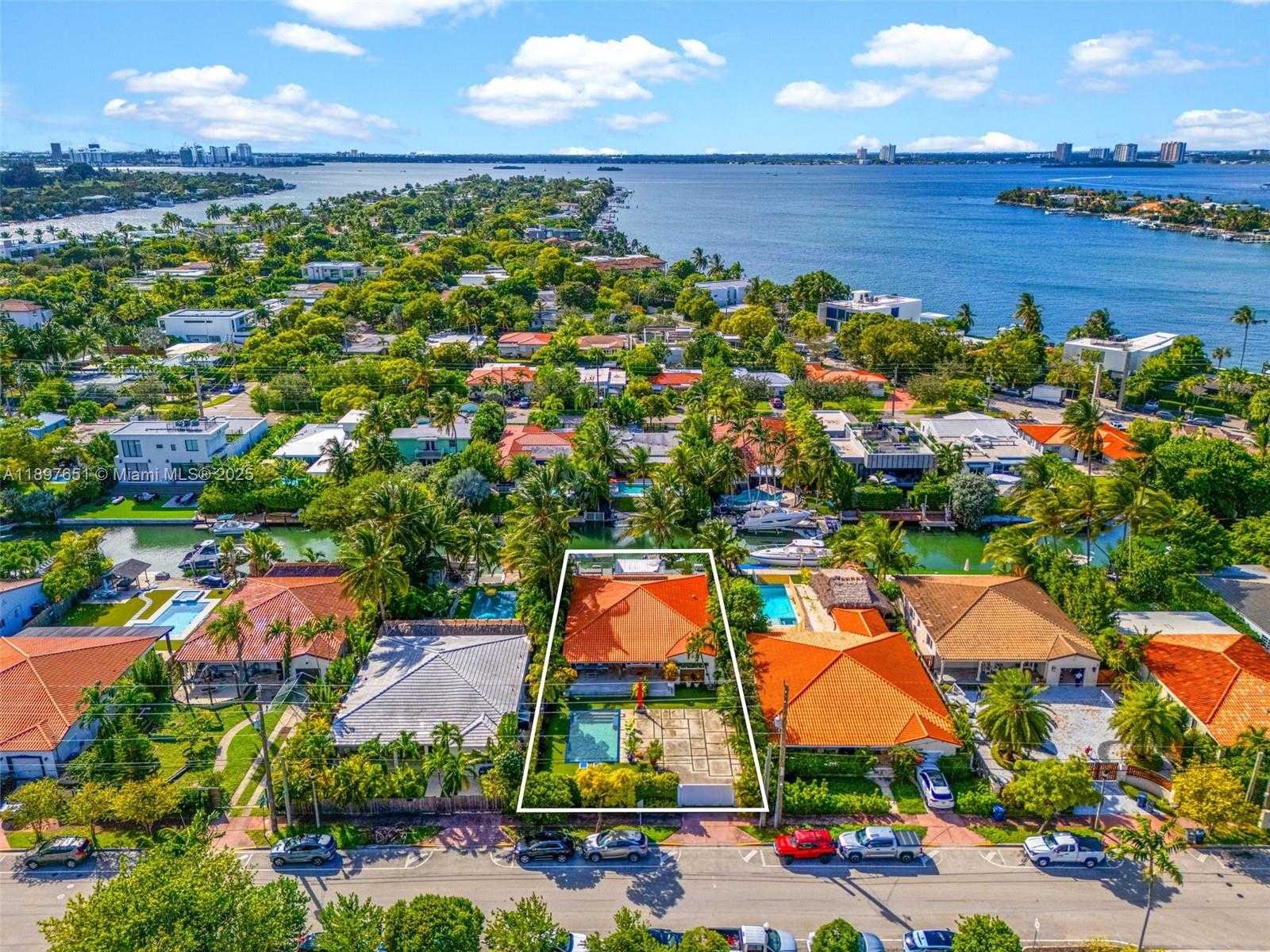Small Image of 7970 HAWTHORNE AVE, Miami Beach Number 41