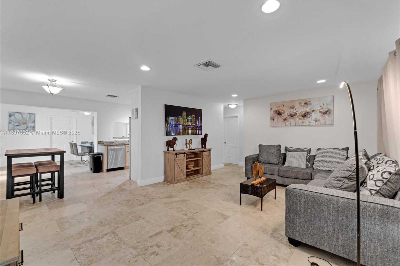 Small Image of 3338 TAFT ST, Hollywood Number 15