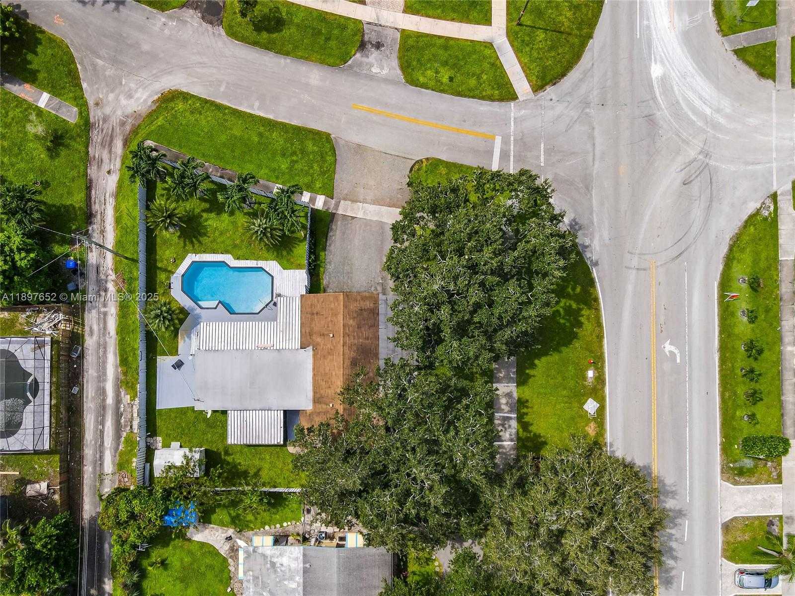Small Image of 3338 TAFT ST, Hollywood Number 2