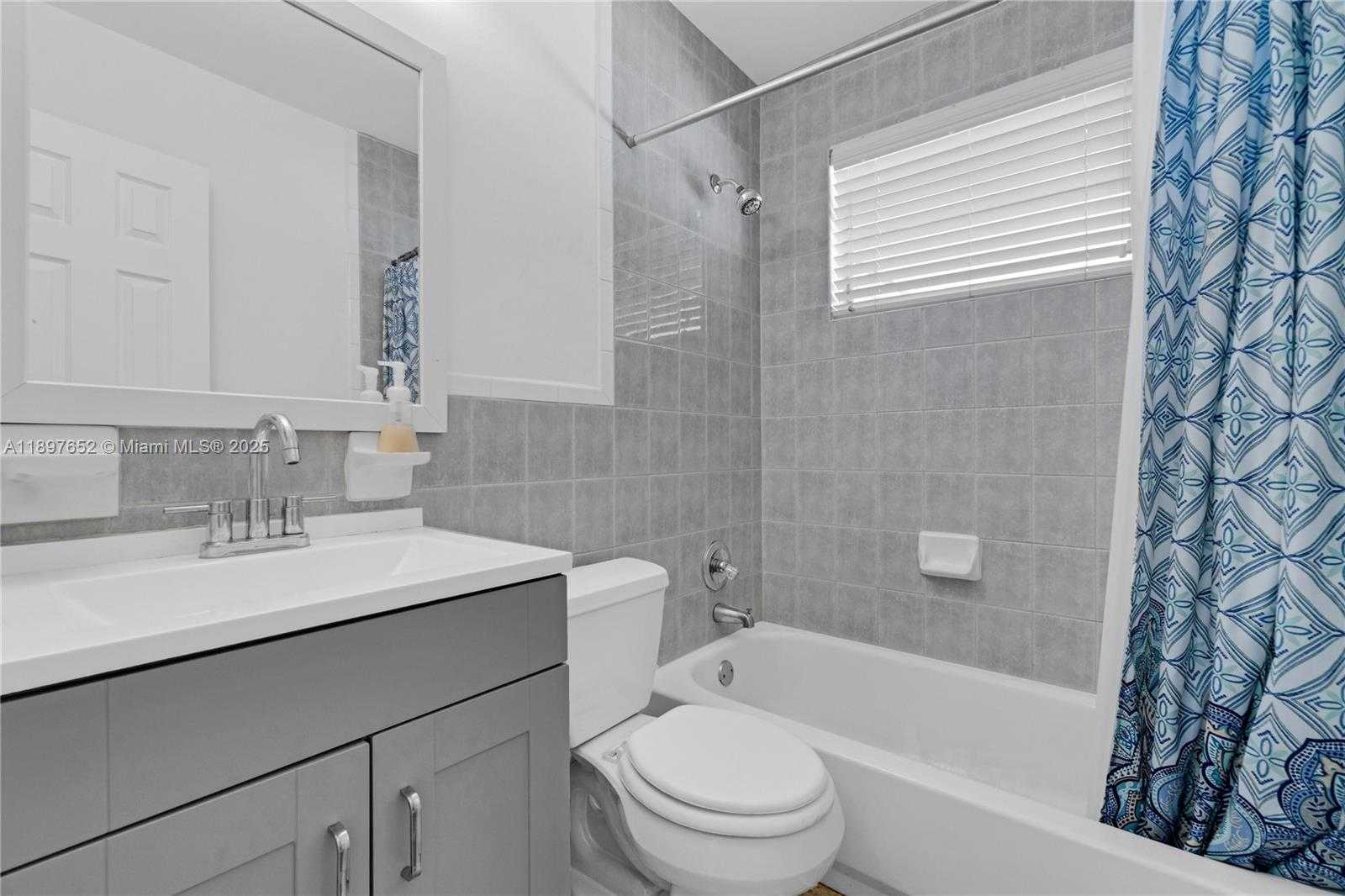 Small Image of 3338 TAFT ST, Hollywood Number 26