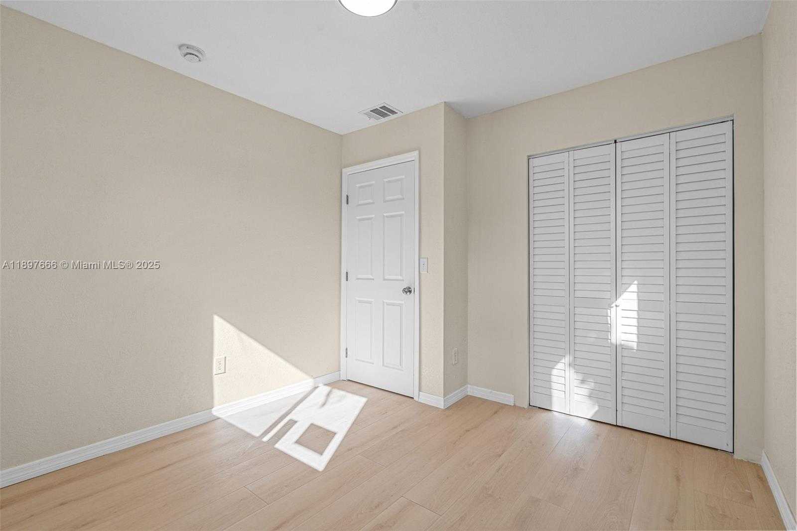 Small Image of 432 SOUTH WEST 64TH TER, Margate Number 18