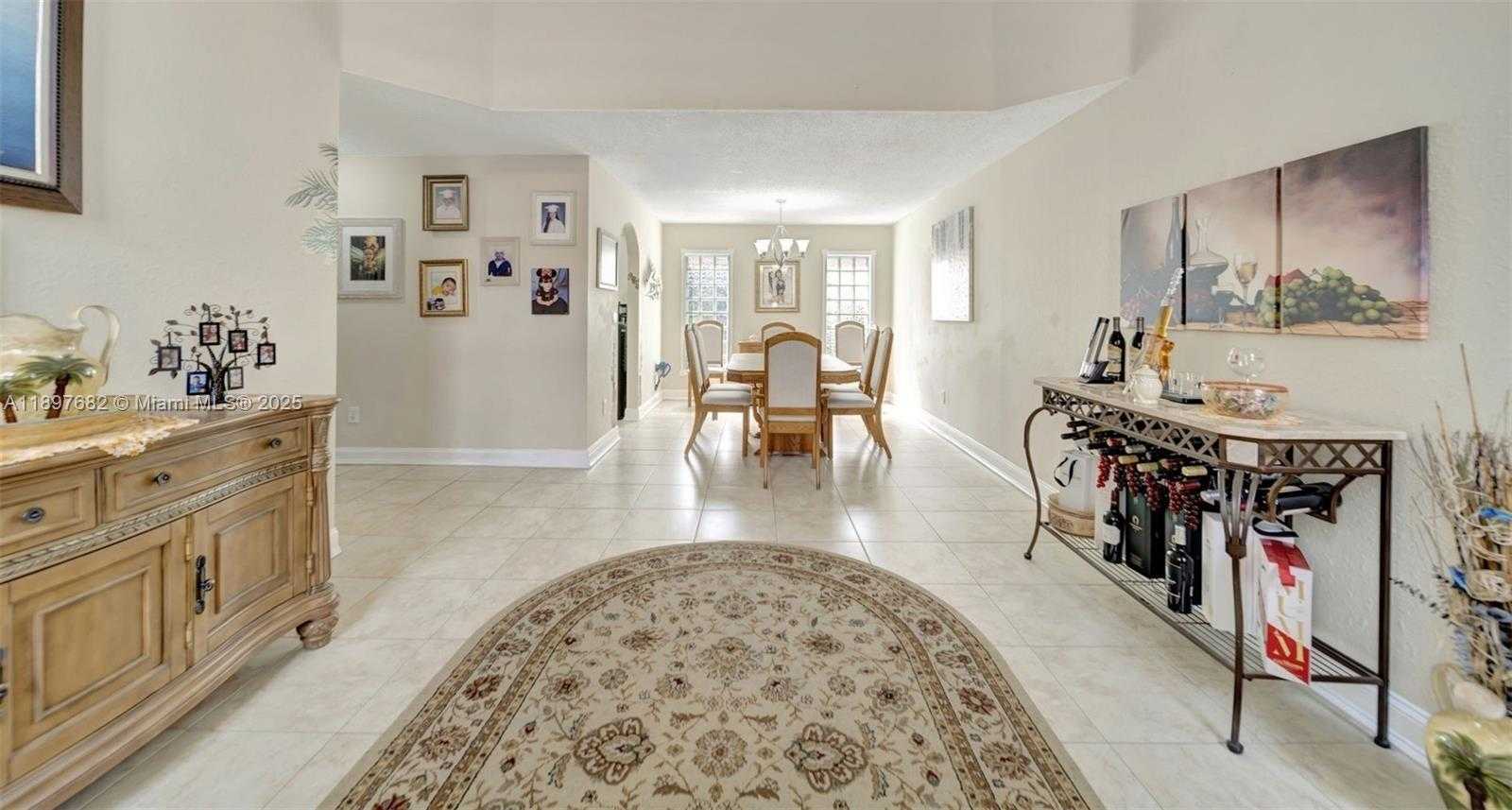 Small Image of 1653 SOUTH WEST 158TH TER, Pembroke Pines Number 14