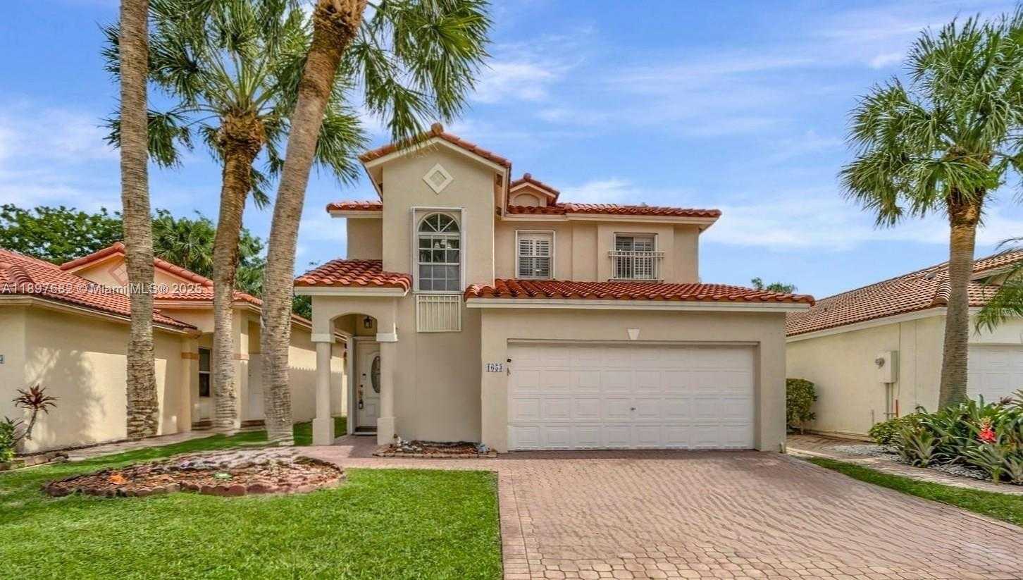 Small Image of 1653 SOUTH WEST 158TH TER, Pembroke Pines Number 2