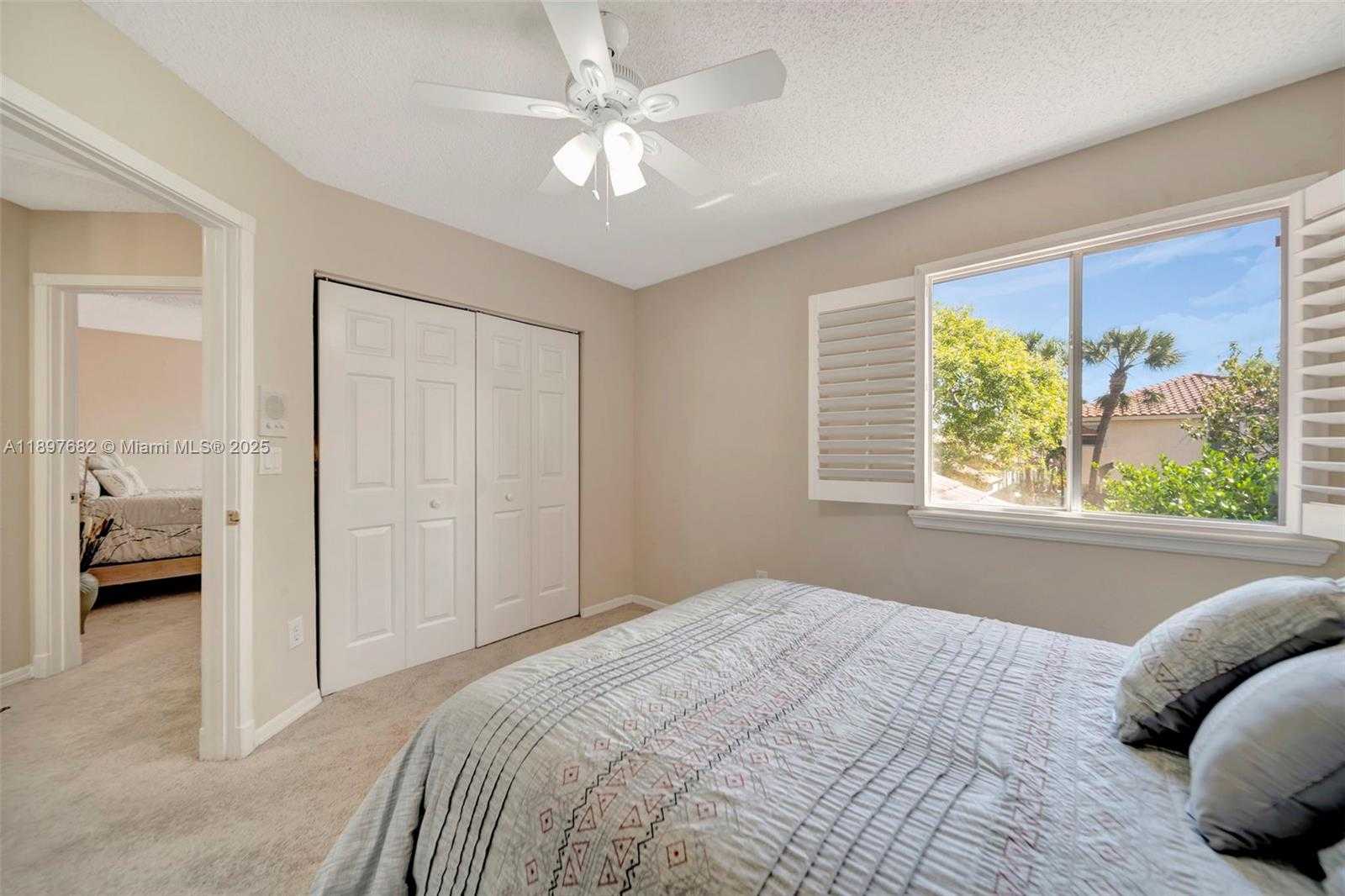 Small Image of 1653 SOUTH WEST 158TH TER, Pembroke Pines Number 32