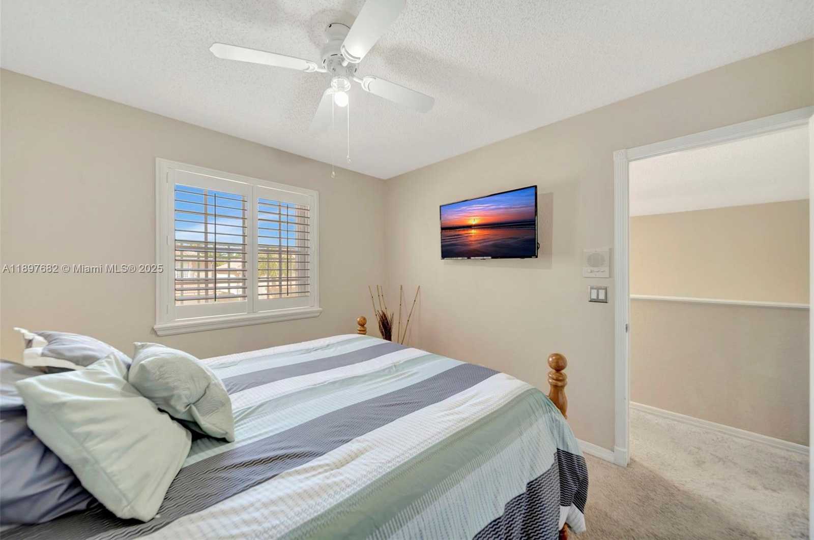 Small Image of 1653 SOUTH WEST 158TH TER, Pembroke Pines Number 37