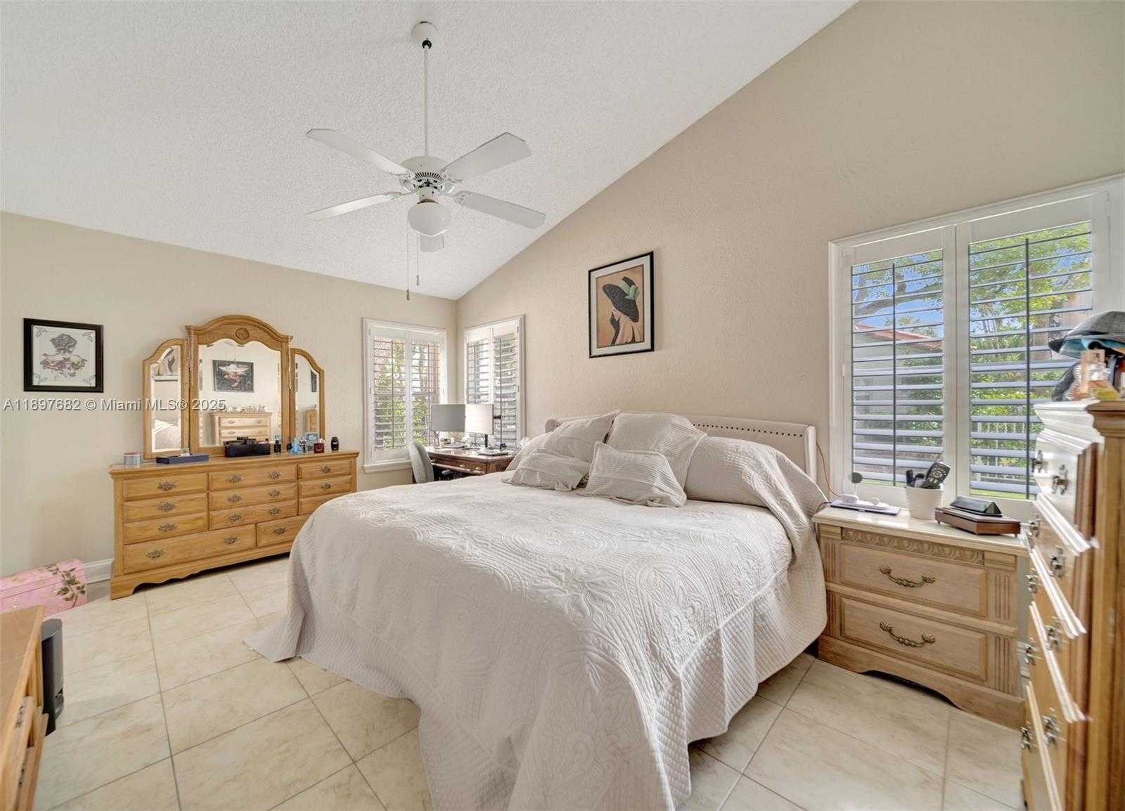 Small Image of 1653 SOUTH WEST 158TH TER, Pembroke Pines Number 40