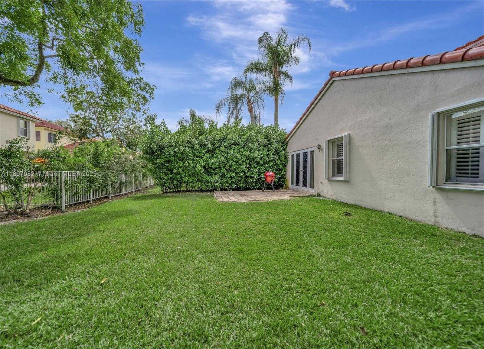 Small Image of 1653 SOUTH WEST 158TH TER, Pembroke Pines Number 45