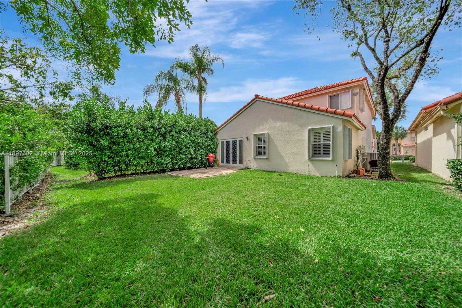 Small Image of 1653 SOUTH WEST 158TH TER, Pembroke Pines Number 46