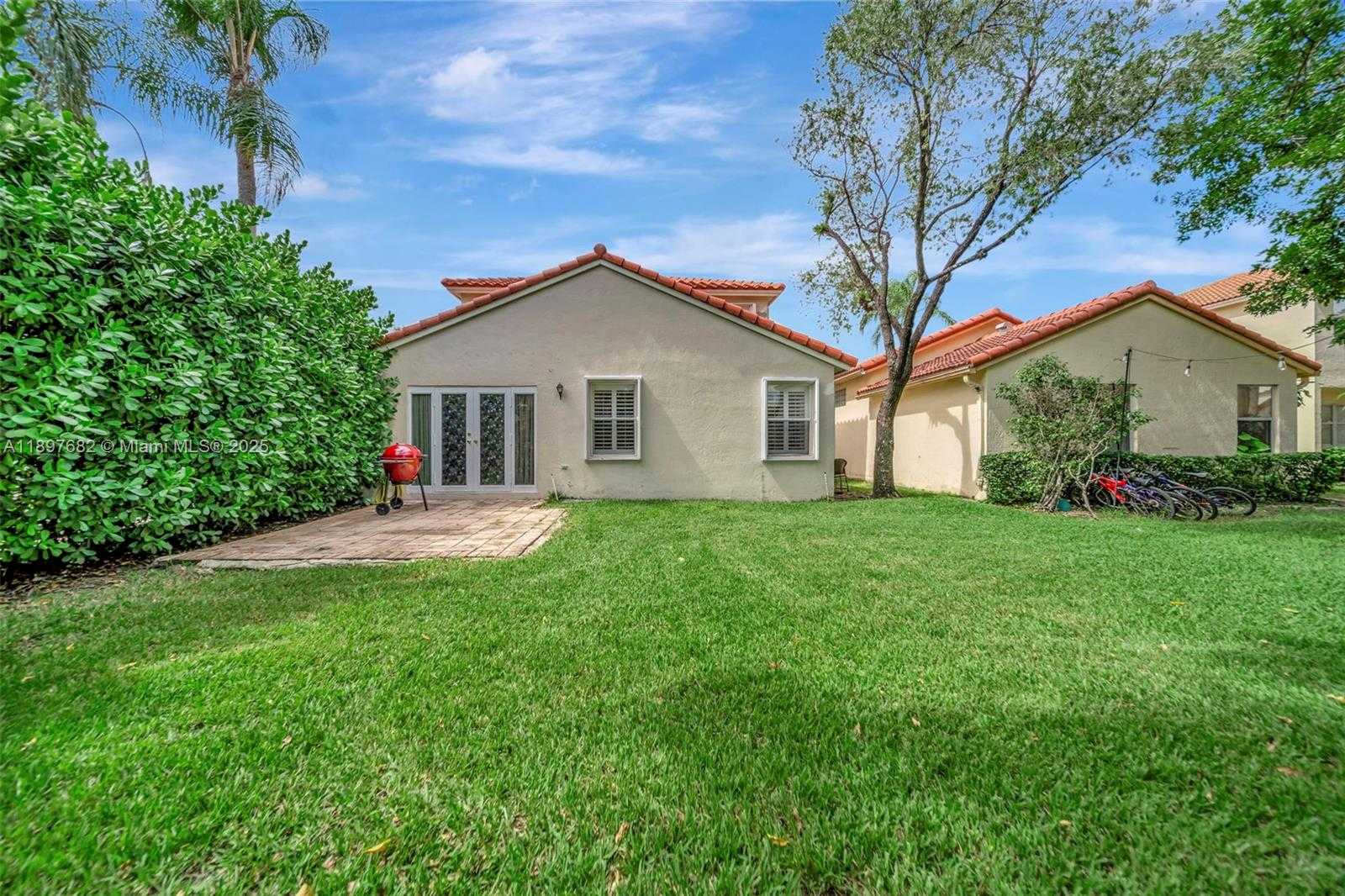 Small Image of 1653 SOUTH WEST 158TH TER, Pembroke Pines Number 47