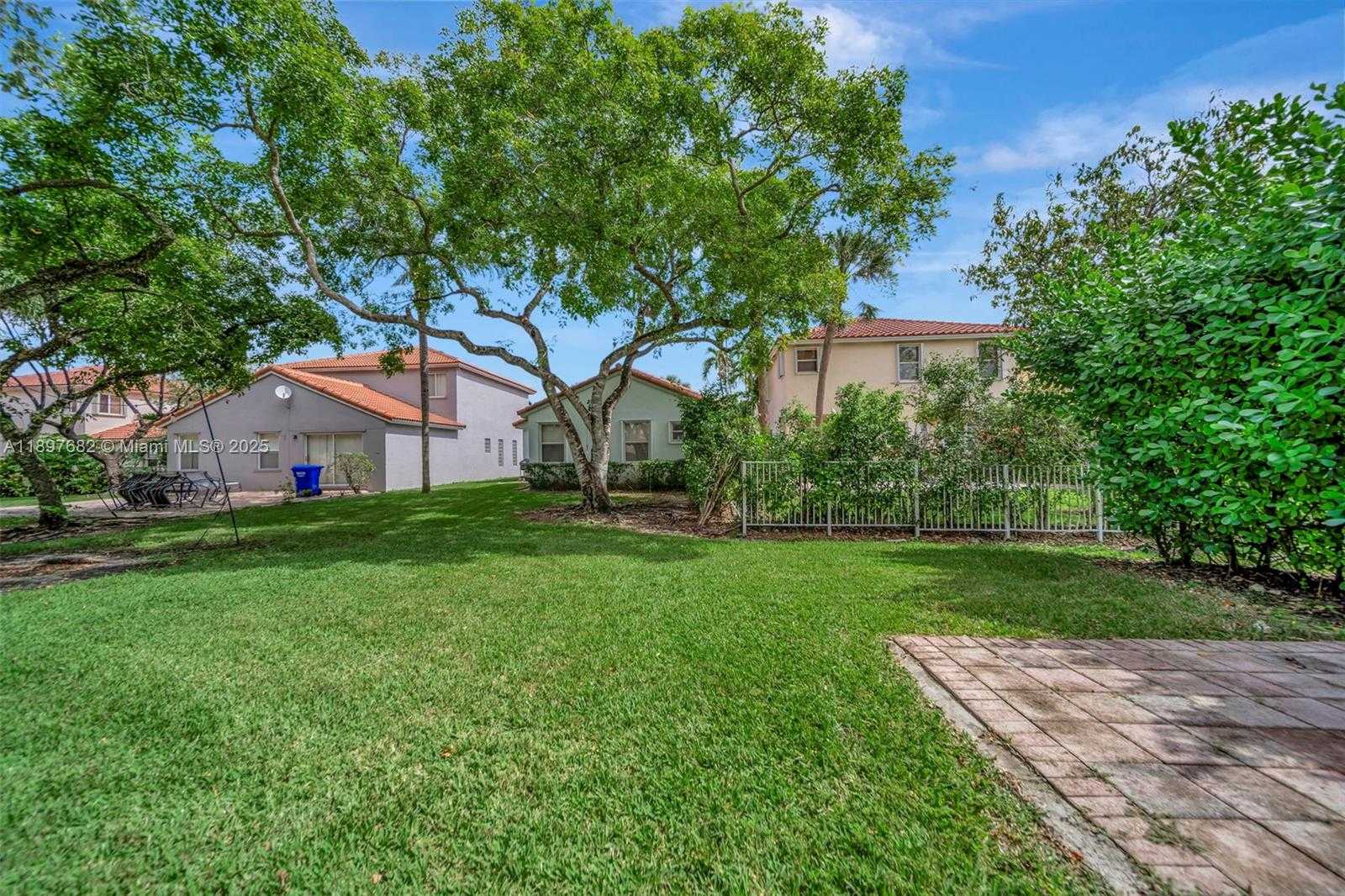 Small Image of 1653 SOUTH WEST 158TH TER, Pembroke Pines Number 51