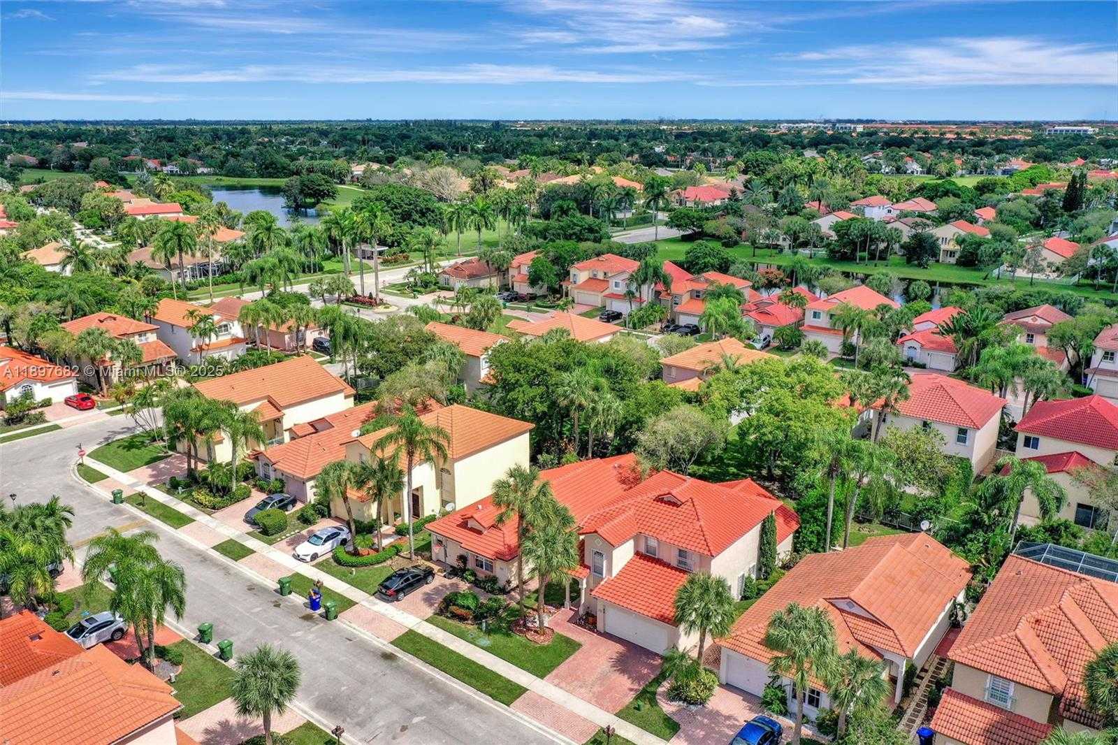 Small Image of 1653 SOUTH WEST 158TH TER, Pembroke Pines Number 57