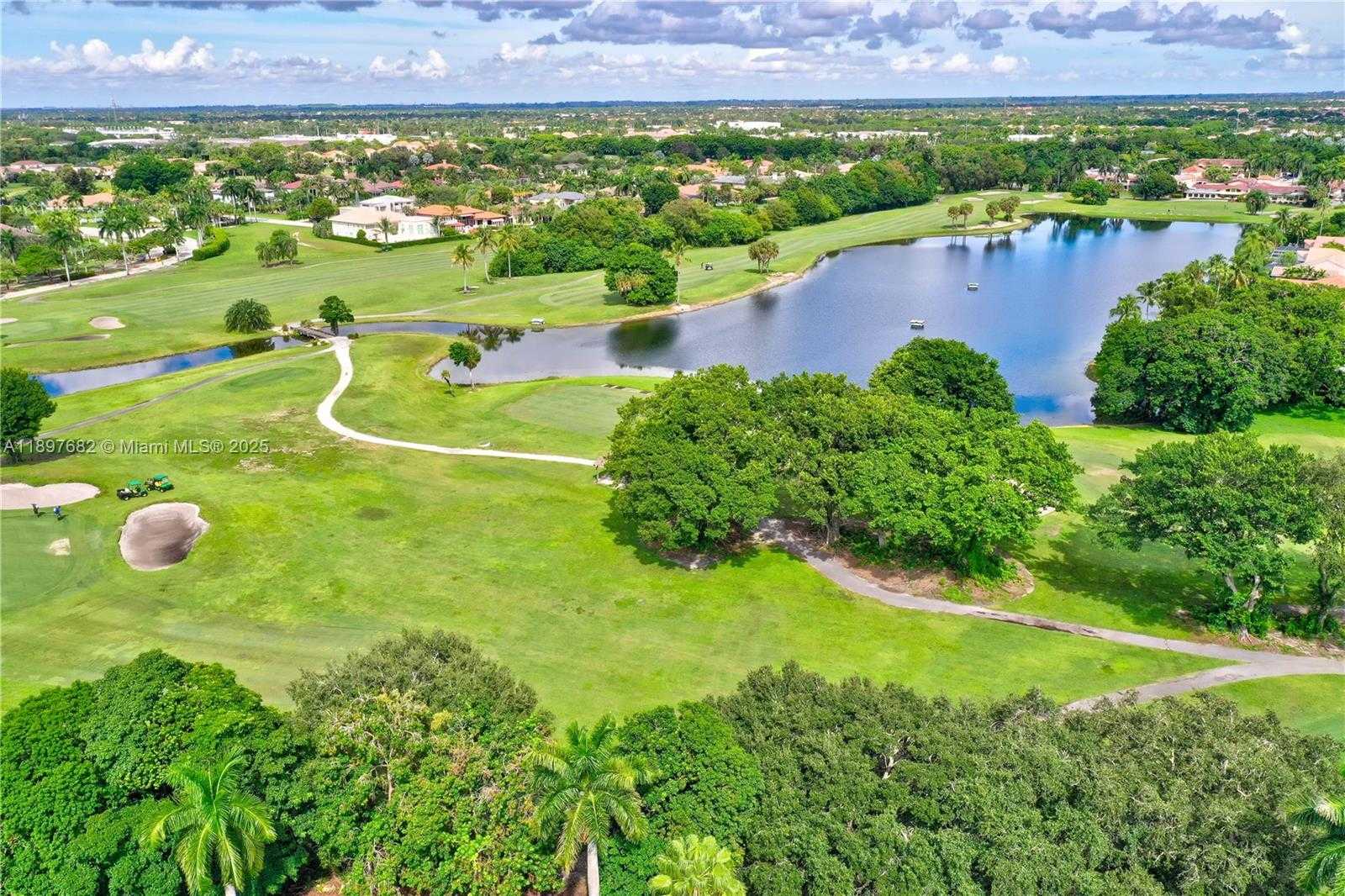 Small Image of 1653 SOUTH WEST 158TH TER, Pembroke Pines Number 58