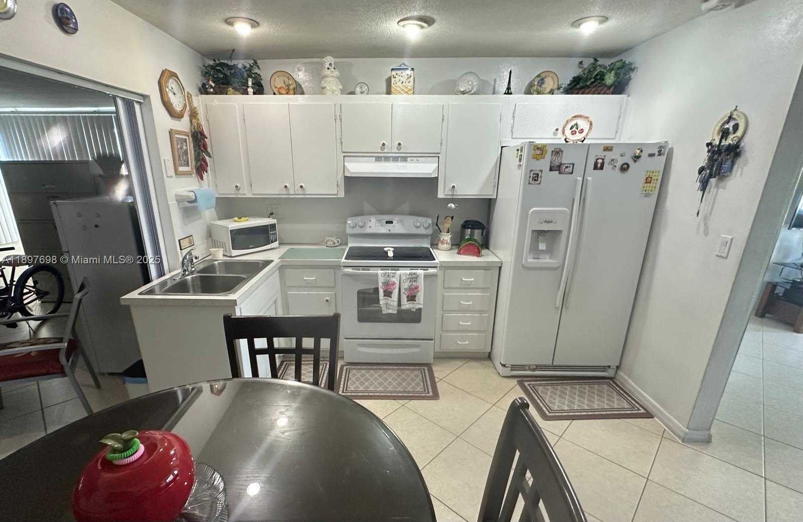 Small Image of 4615 NORTH WEST 47TH ST, Tamarac Number 10