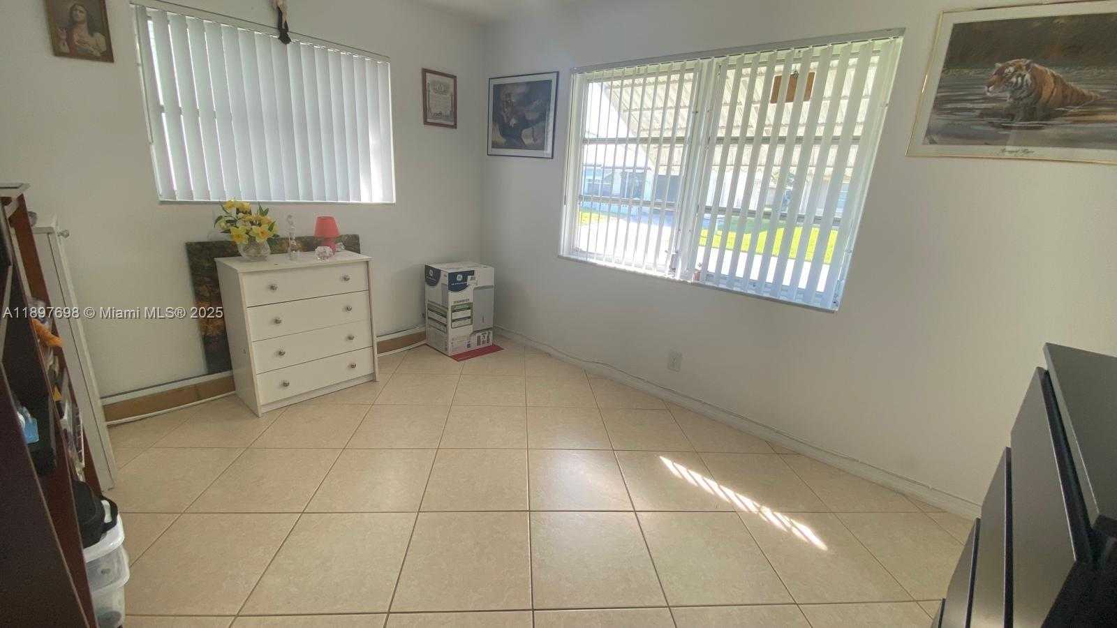 Small Image of 4615 NORTH WEST 47TH ST, Tamarac Number 19