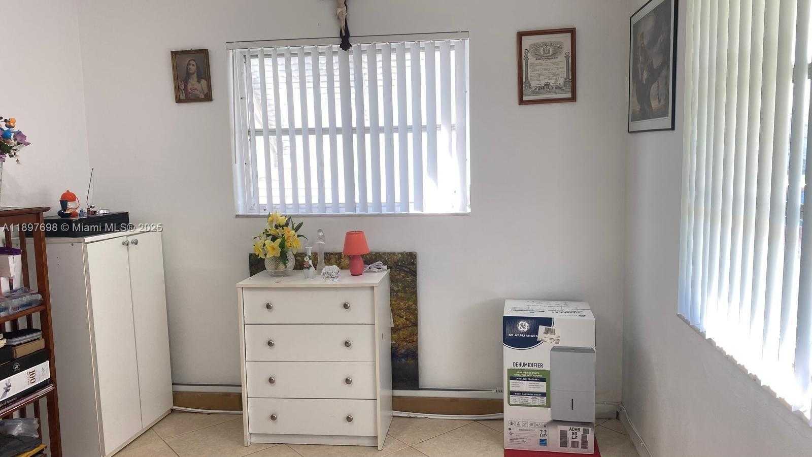 Small Image of 4615 NORTH WEST 47TH ST, Tamarac Number 22