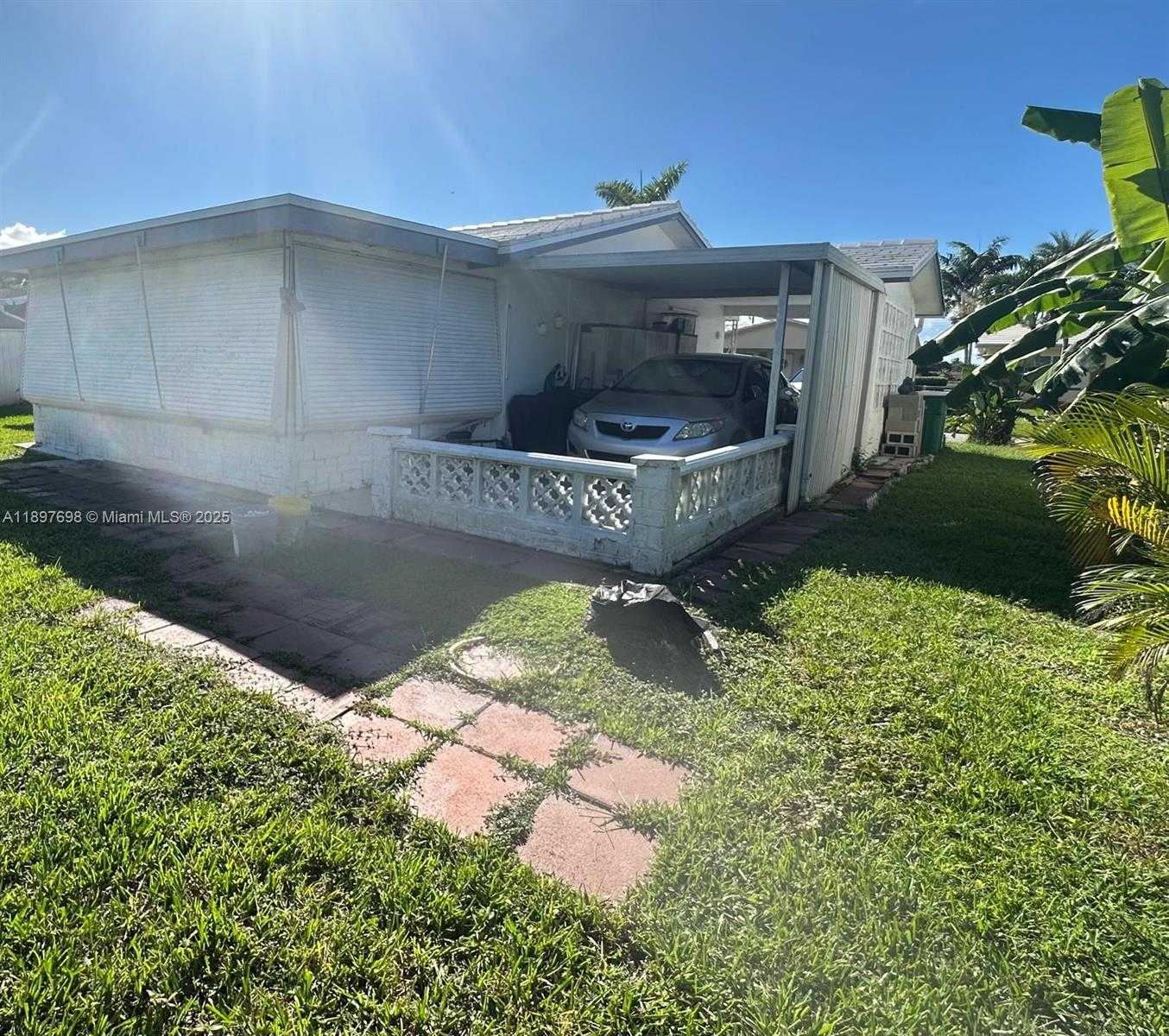 Small Image of 4615 NORTH WEST 47TH ST, Tamarac Number 27