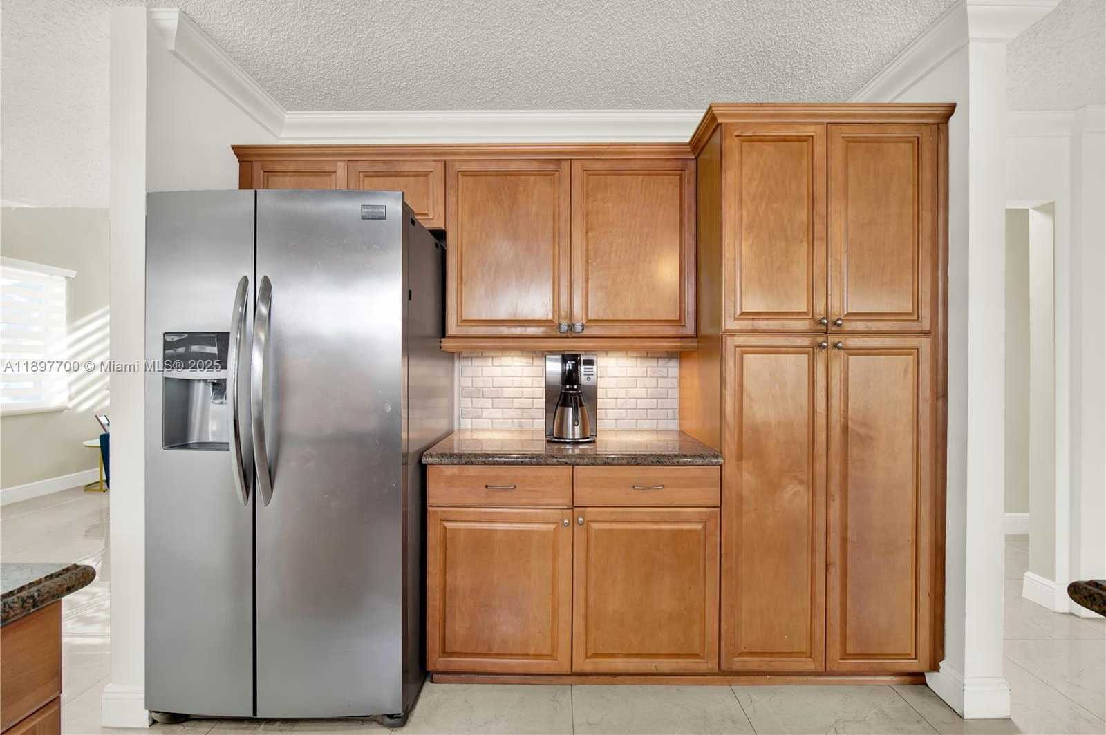 Small Image of 9602 NORTH WEST 8TH CIR, Plantation Number 15