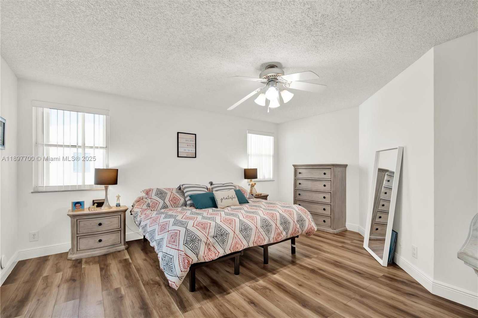 Small Image of 9602 NORTH WEST 8TH CIR, Plantation Number 29