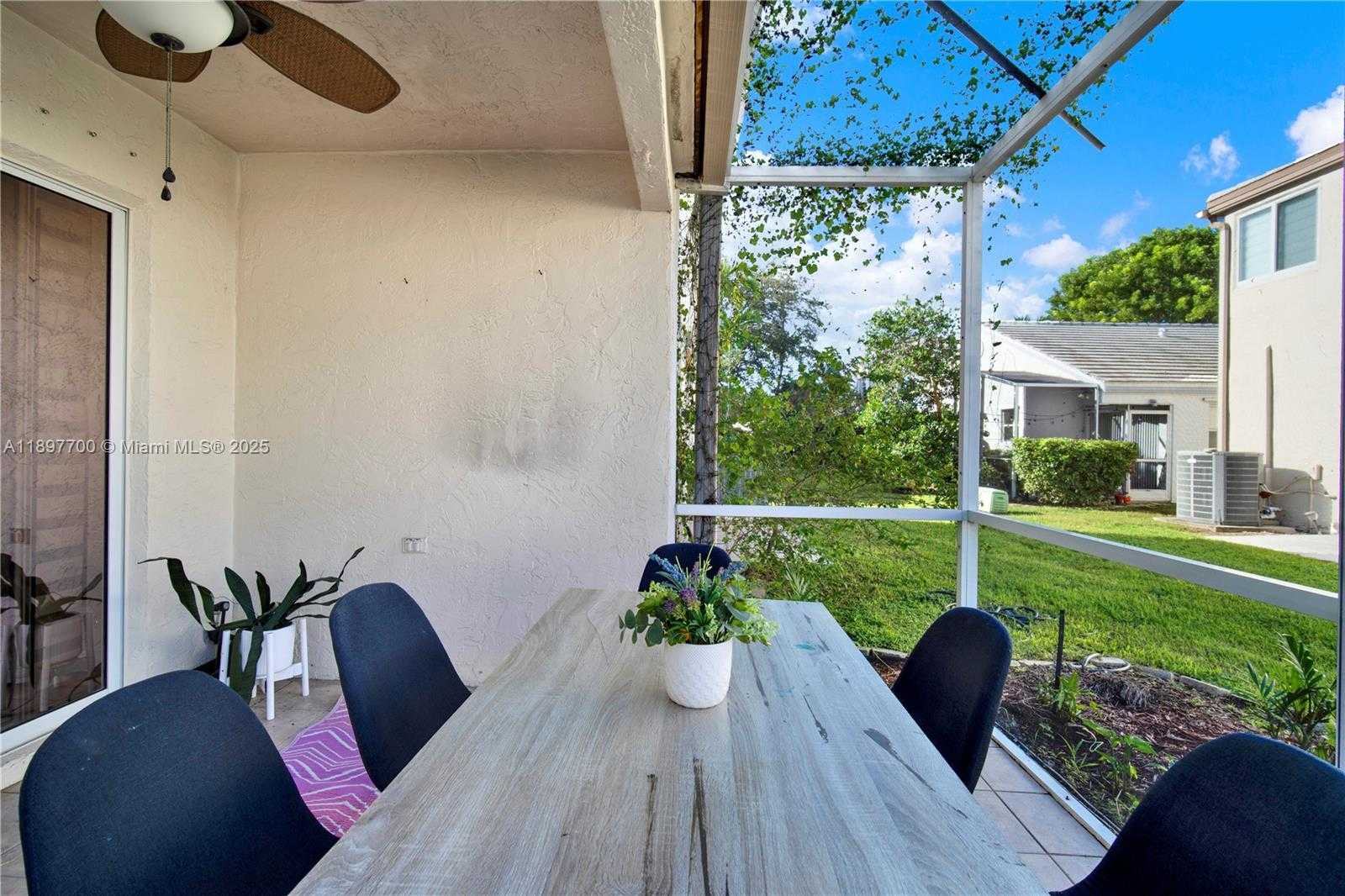 Small Image of 9602 NORTH WEST 8TH CIR, Plantation Number 31