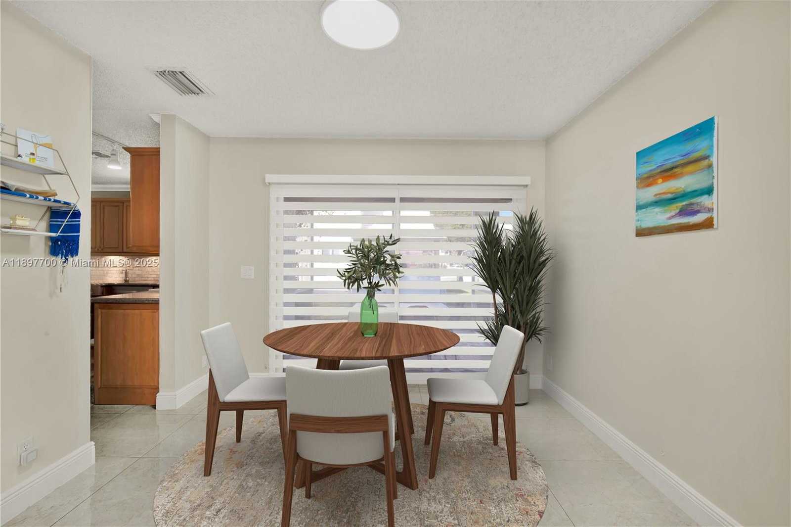 Small Image of 9602 NORTH WEST 8TH CIR, Plantation Number 5