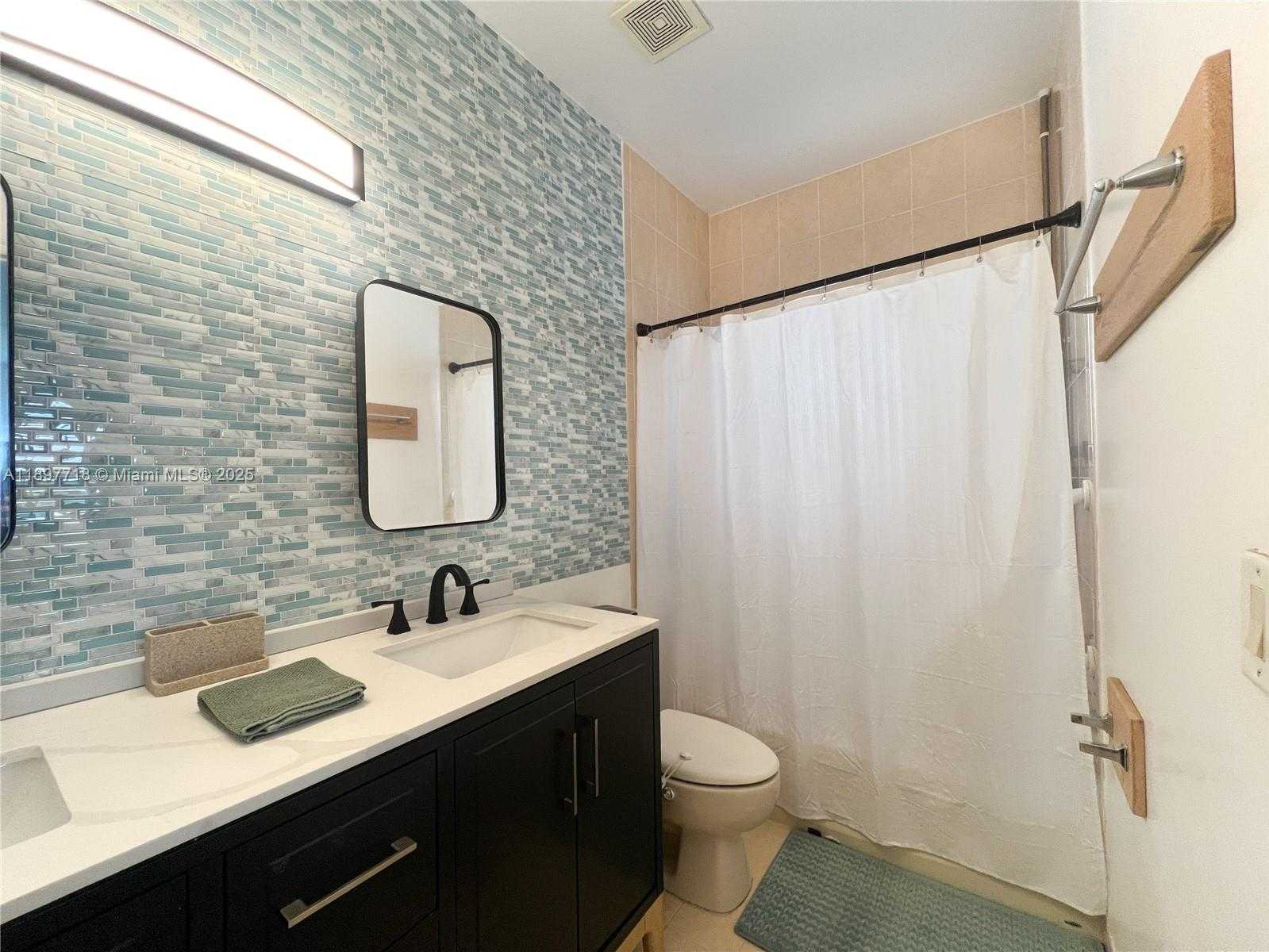 Small Image of 249 SOUTH EAST 32ND AVE, Homestead Number 14