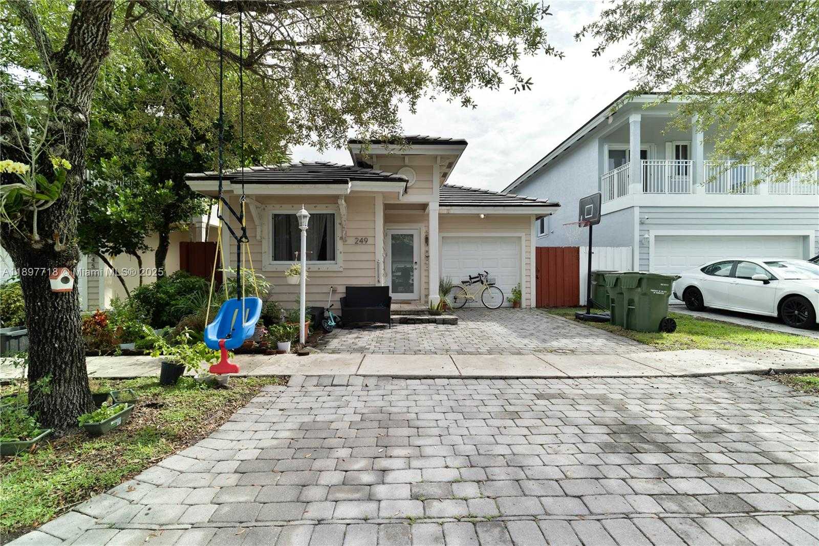 Small Image of 249 SOUTH EAST 32ND AVE, Homestead Number 16