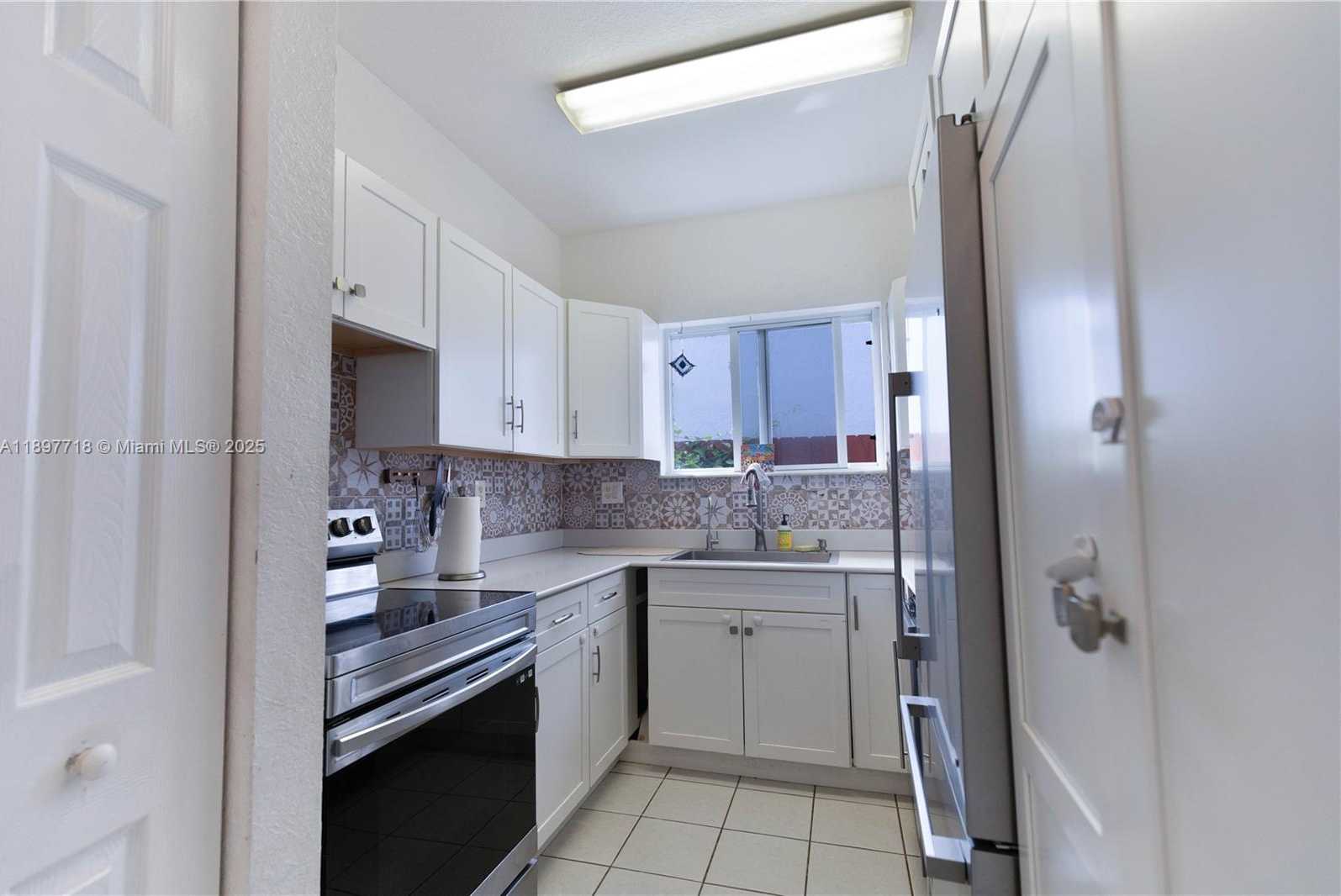 Small Image of 249 SOUTH EAST 32ND AVE, Homestead Number 9