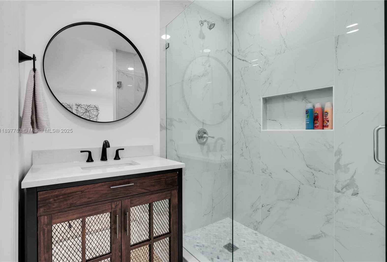 Small Image of 1510 NORMANDY DR, Miami Beach Number 22