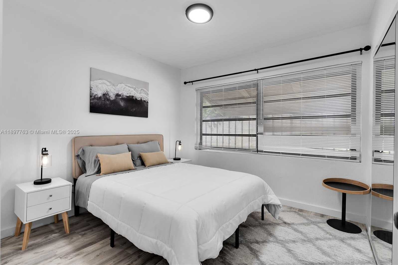 Small Image of 1510 NORMANDY DR, Miami Beach Number 25