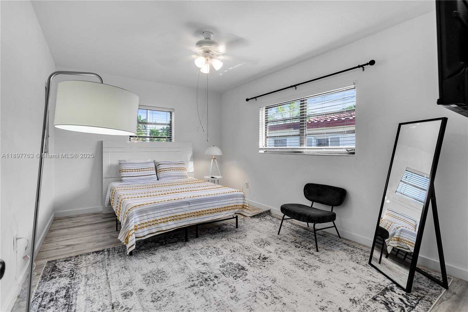 Small Image of 1510 NORMANDY DR, Miami Beach Number 26