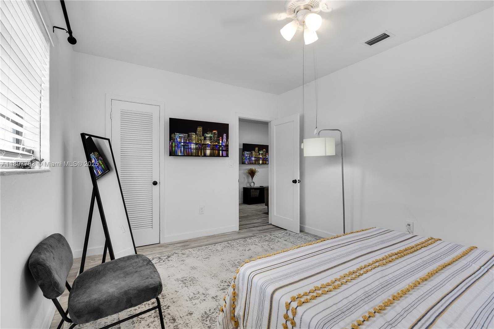 Small Image of 1510 NORMANDY DR, Miami Beach Number 27