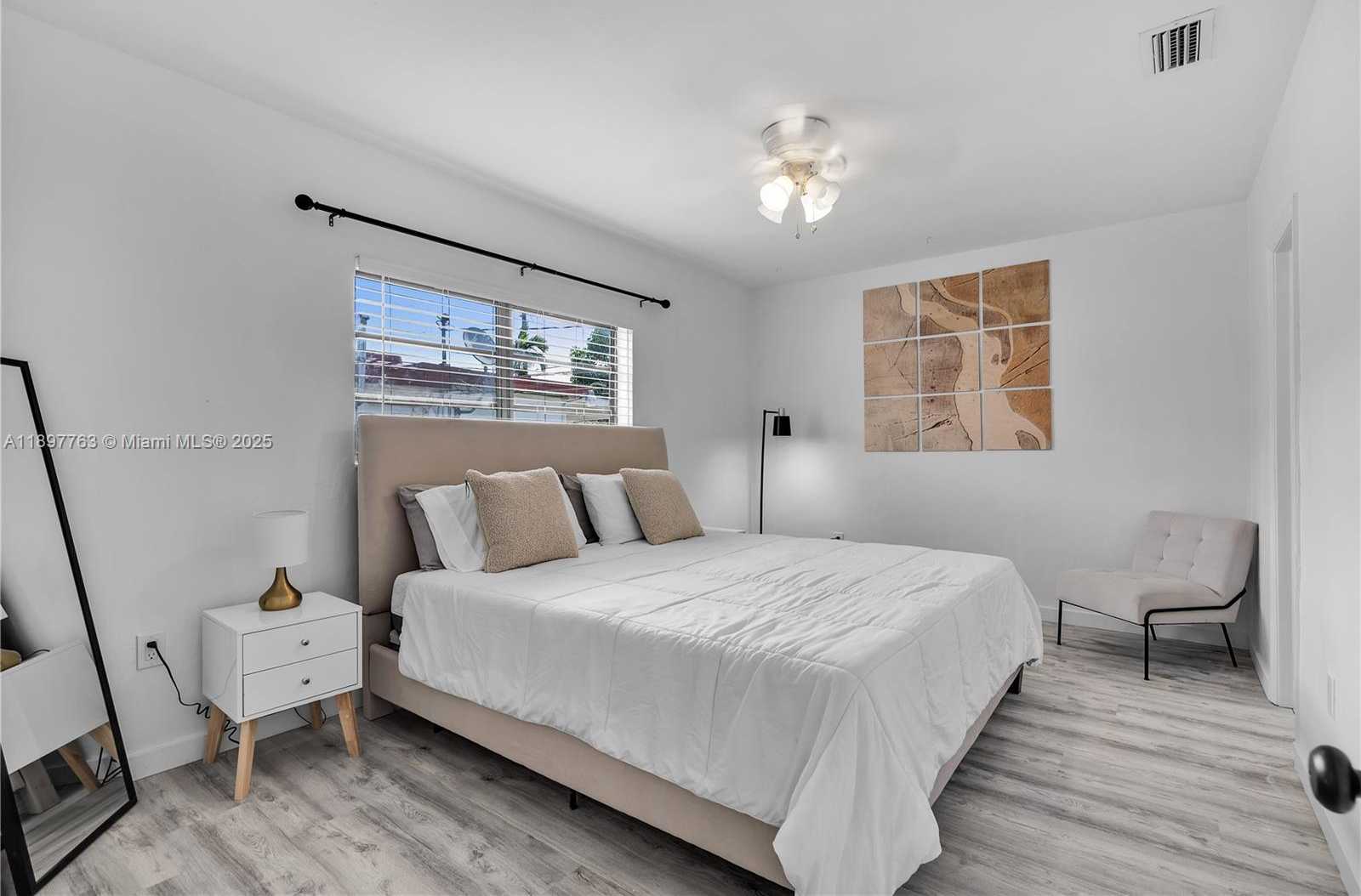 Small Image of 1510 NORMANDY DR, Miami Beach Number 29