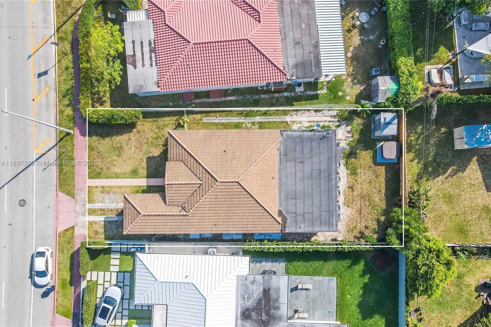 Small Image of 1510 NORMANDY DR, Miami Beach Number 47