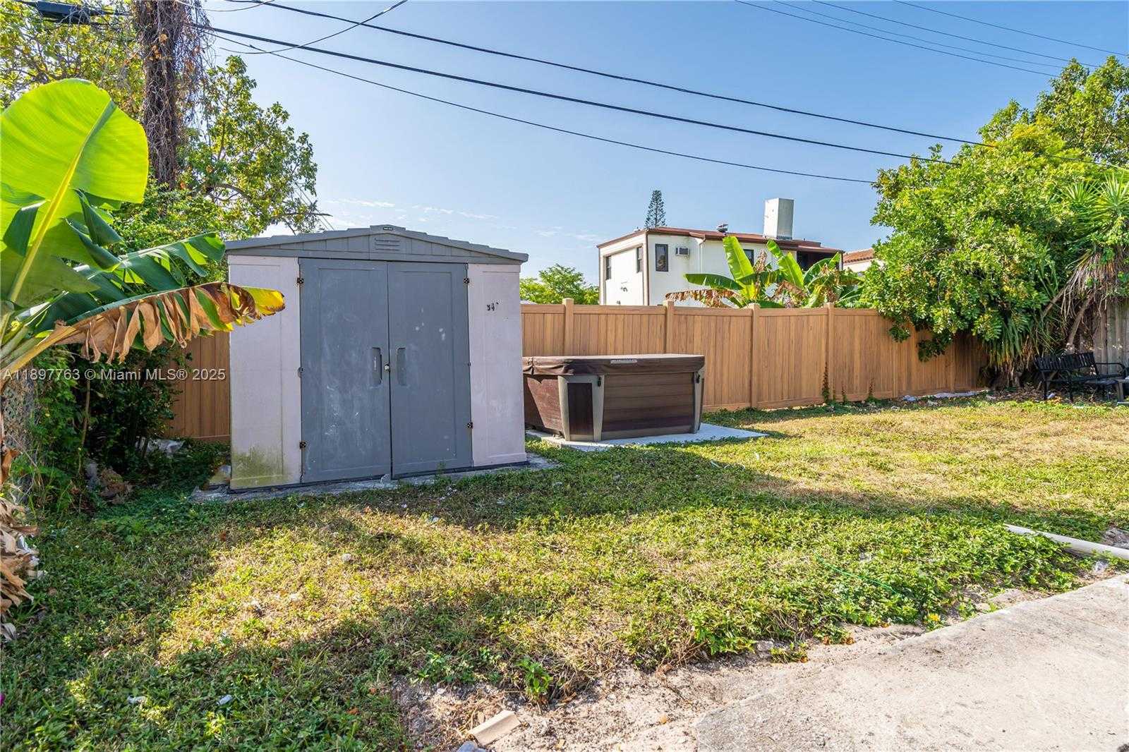 Small Image of 1510 NORMANDY DR, Miami Beach Number 50