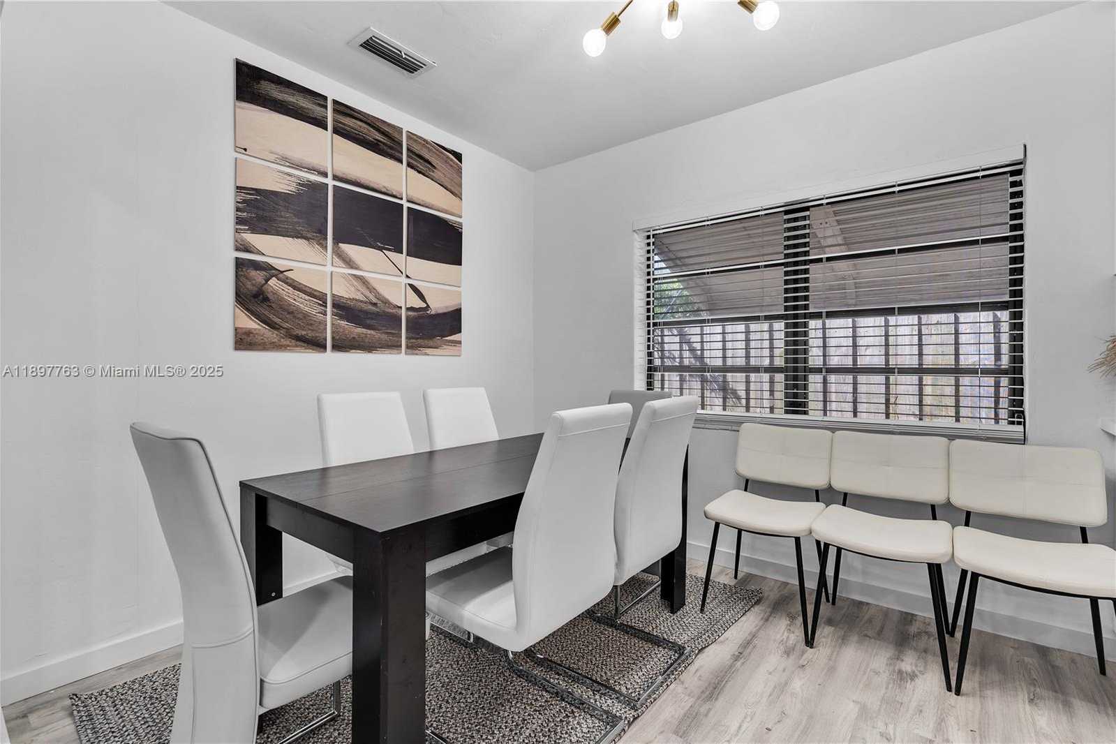 Small Image of 1510 NORMANDY DR, Miami Beach Number 8