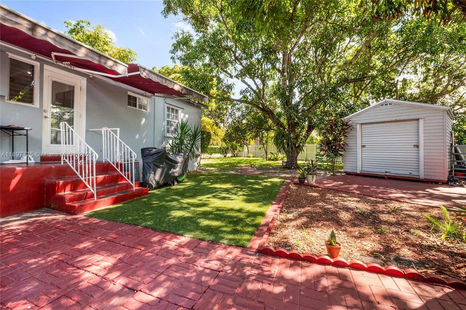 Small Image of 1590 NORTH EAST 141ST ST, North Miami Number 12
