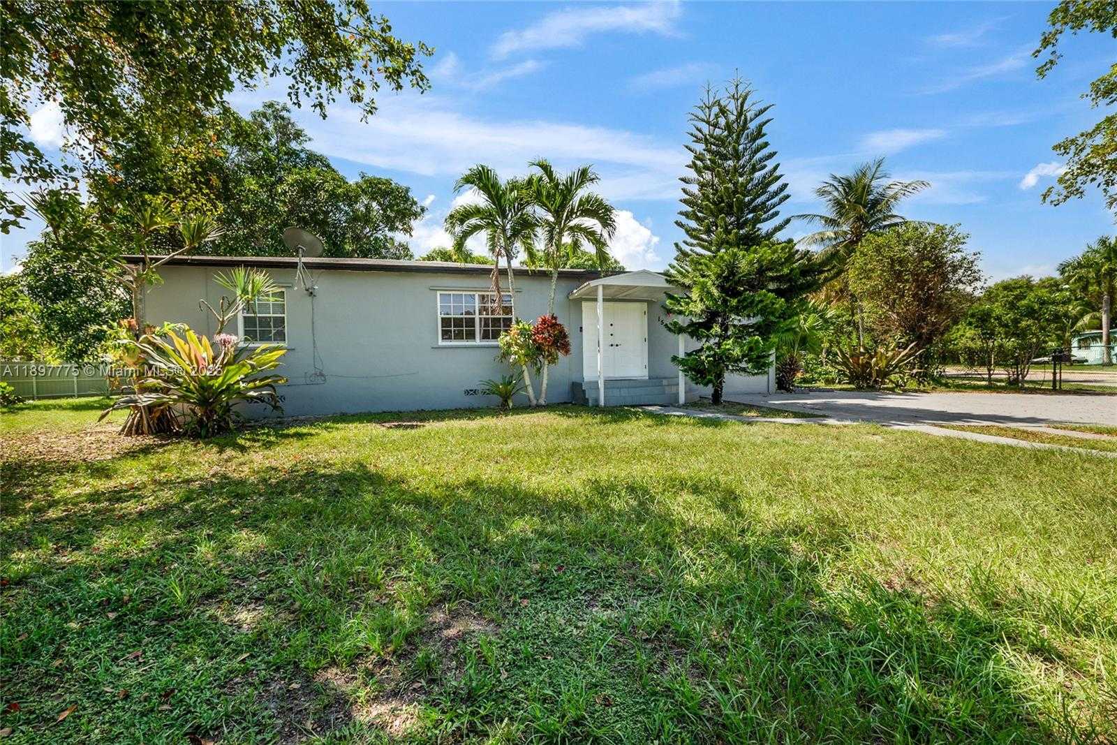 Small Image of 1590 NORTH EAST 141ST ST, North Miami Number 15
