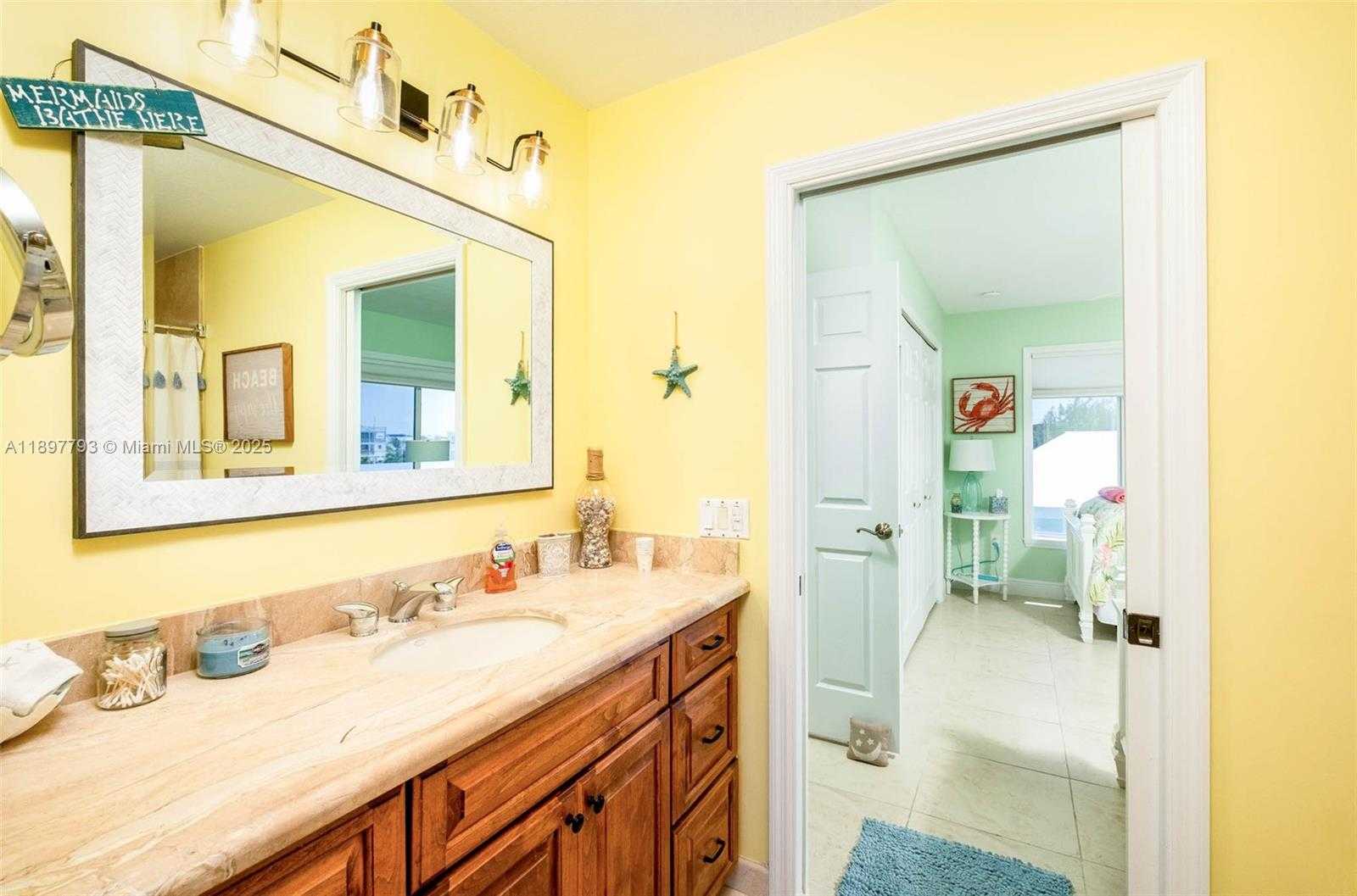 Small Image of 140 FAIRWICH CT, Tavernier Number 34