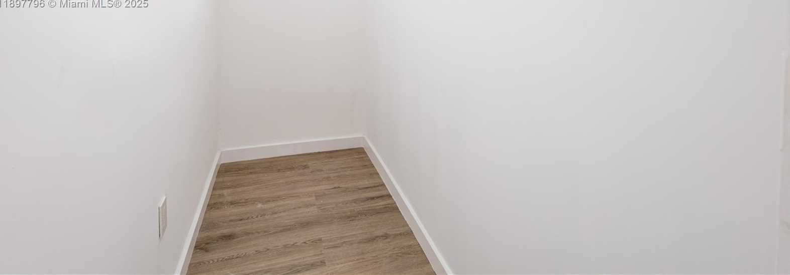 Small Image of 6371 SCOTT ST, Hollywood Number 15