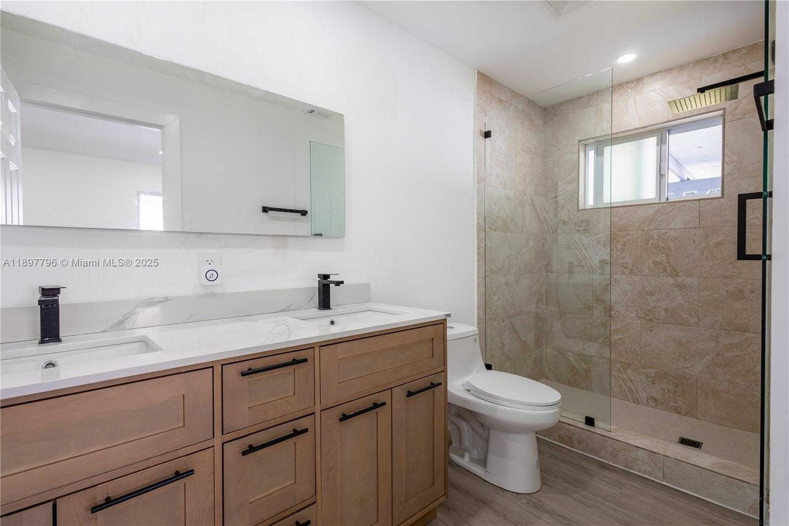 Small Image of 6371 SCOTT ST, Hollywood Number 16
